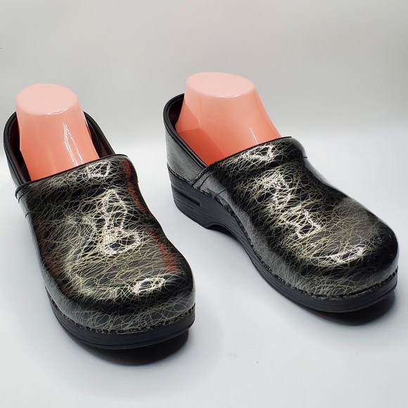 Dansko black with silver clogs sze 41 US size 10.5-11 - Picture 2 of 16